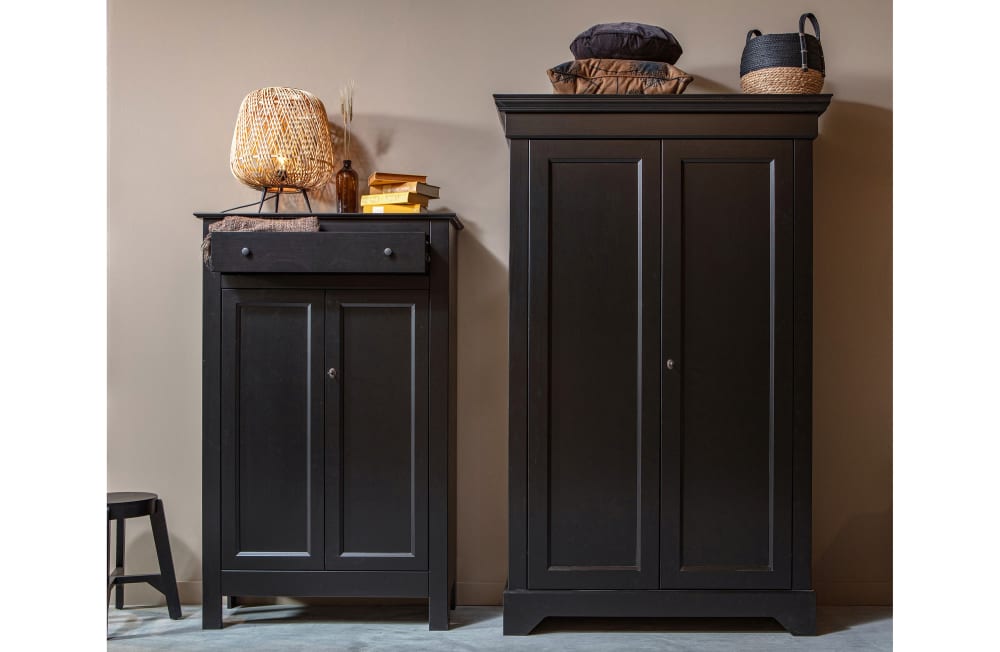 Armoire 2 portes en pin noir - Maisons du Monde