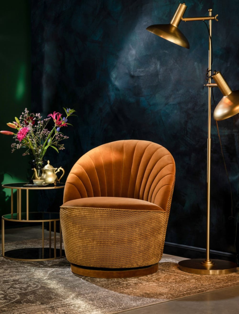 Fauteuil en velours ocre foncé - Maisons du Monde