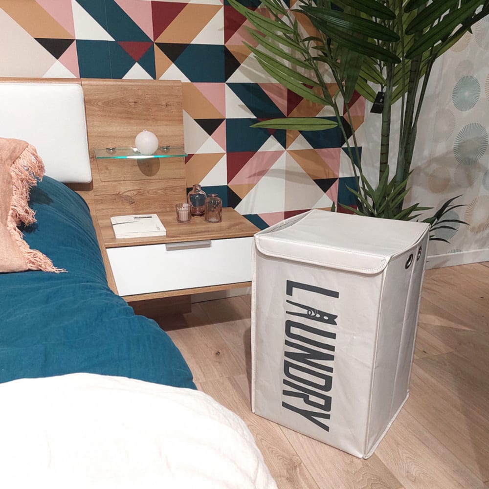 Panier à linge pliant carré en tissu blanc cassé avec couvercle - Maisons du Monde
