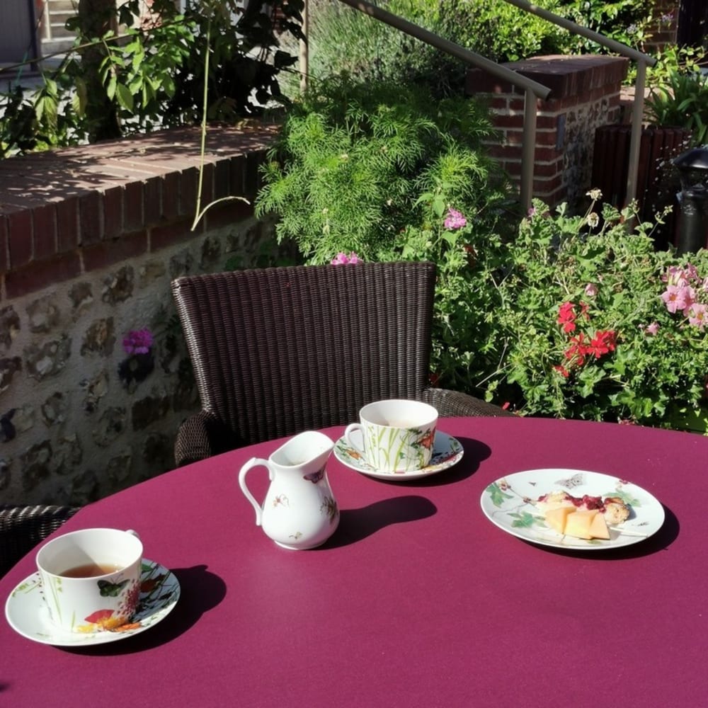 Nappe enduite coton violet carrée 120 x 120 cm