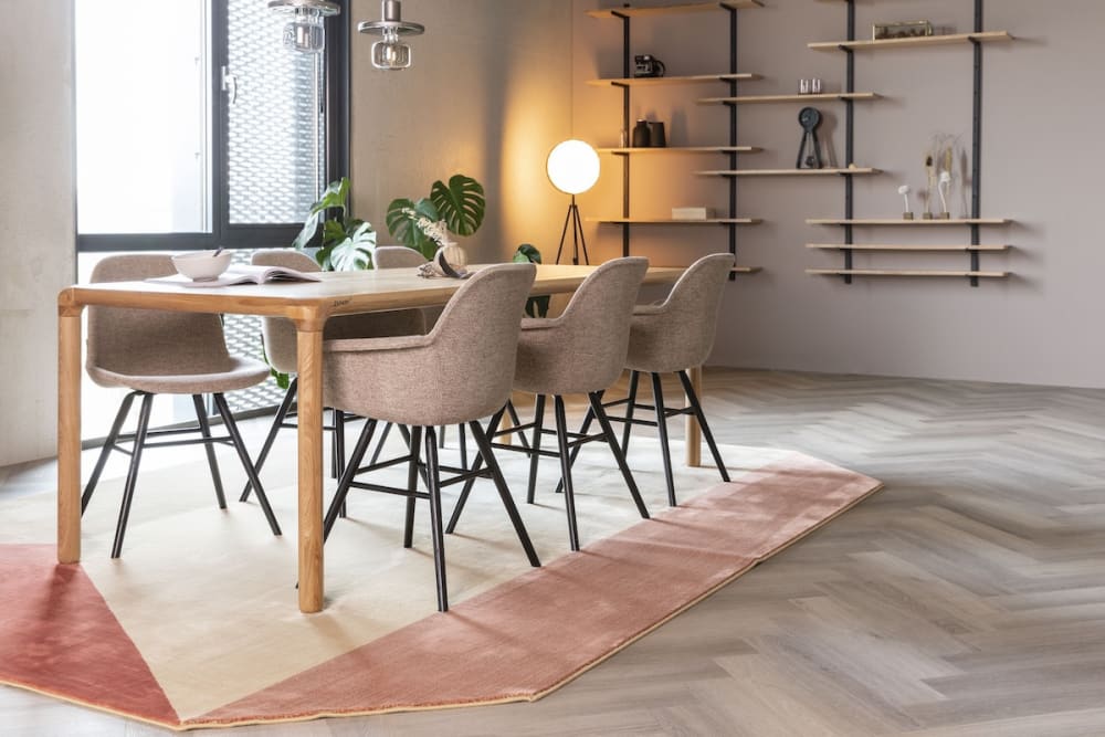 Lot de 2 fauteuils de table scandinave en tissu beige