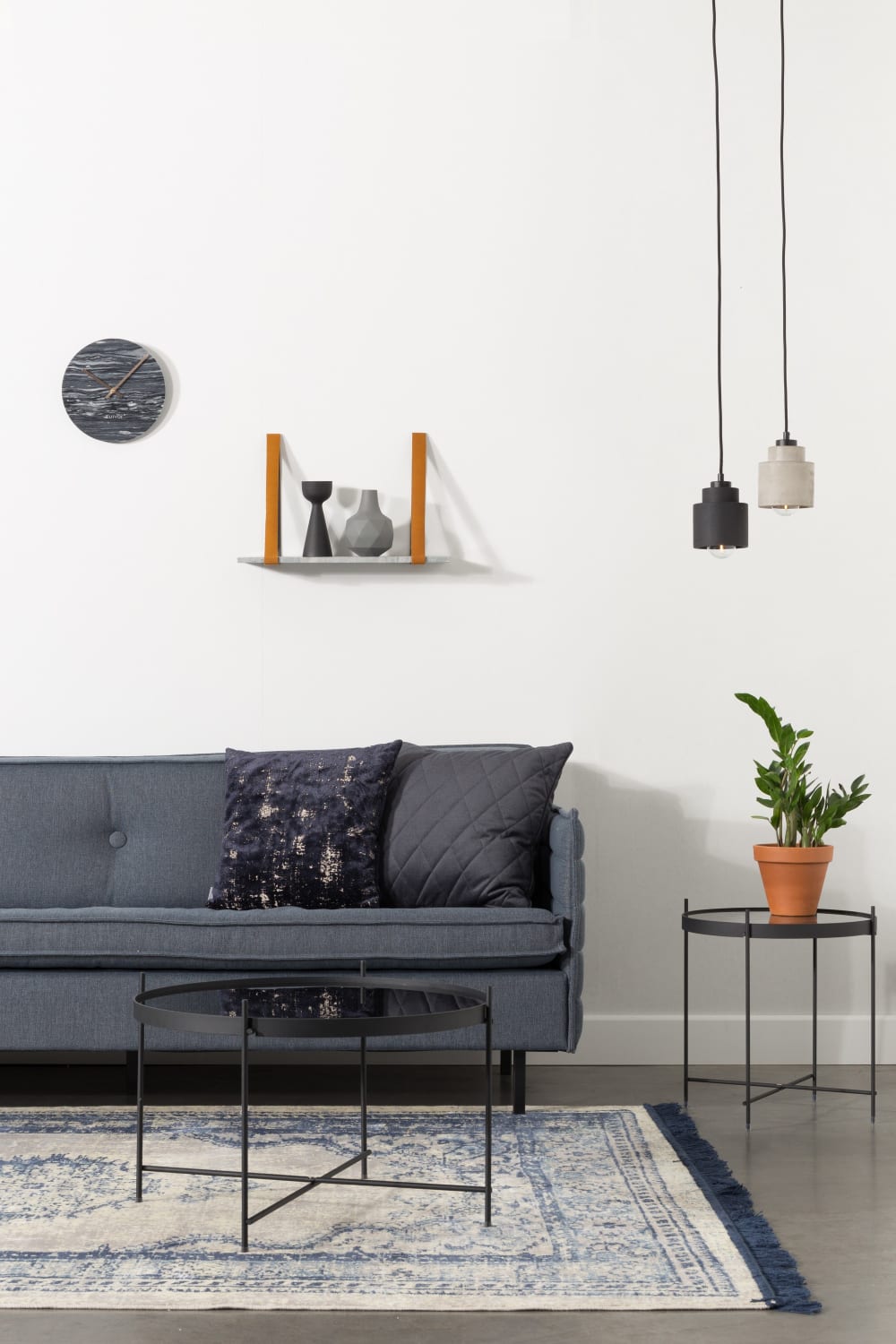 Table basse en verre trempé et acier noir