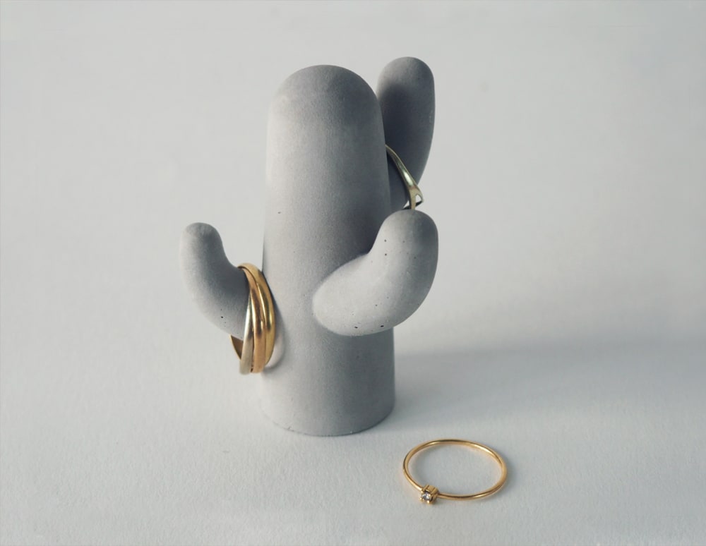 Porte-bijoux en béton - Maisons du Monde