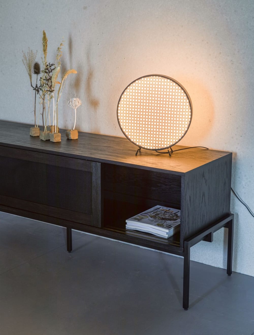Lampe à poser avec cannage bois beige — vue 3
