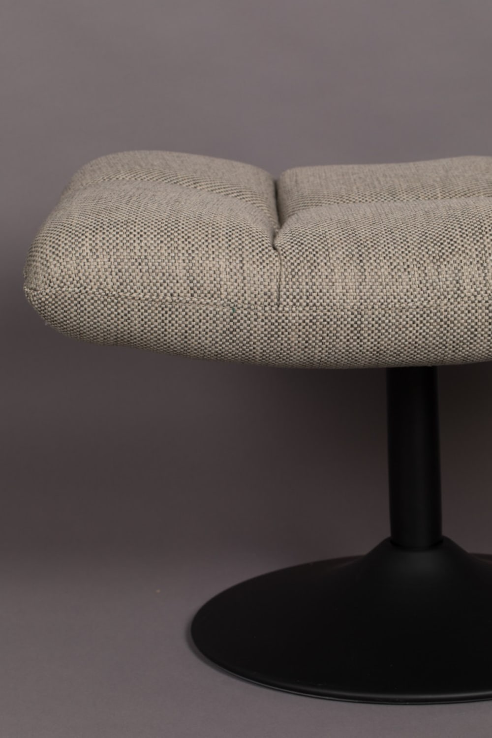 Sgabello in velluto grigio chiaro - Dutchbone