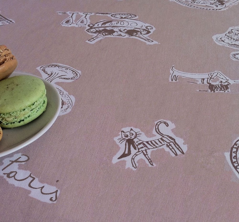 Nappe enduite coton taupe carrée 120 x 120 cm - Maisons du Monde