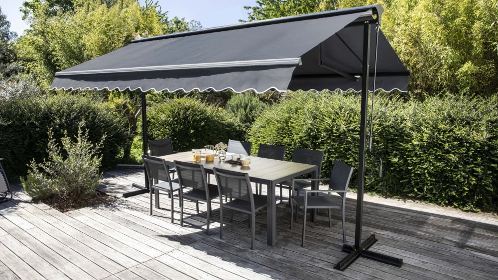 Store double gris pente motorisé avec coffre 3x4m