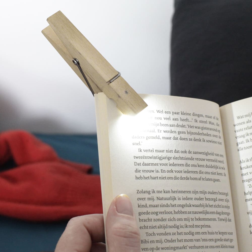 Lampe de lecture pince à linge - Maisons du Monde