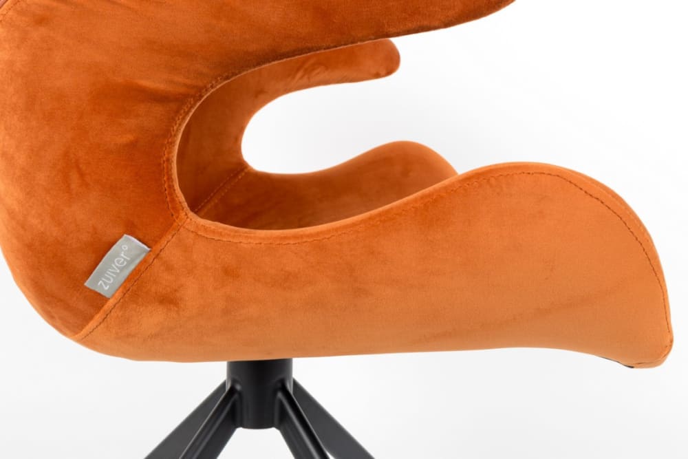 Chaise en velours orange avec accoudoirs