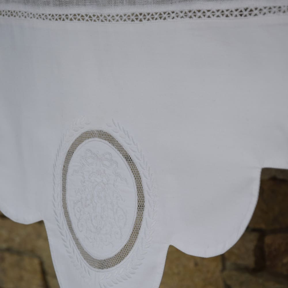 Brise bise en lin blanc et broderies 45X120 CM — vue 3
