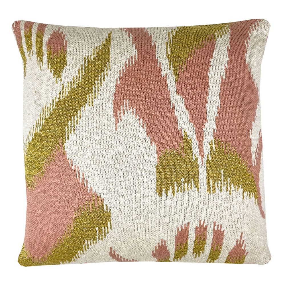 Coussin ikat tricoté rose 50x50