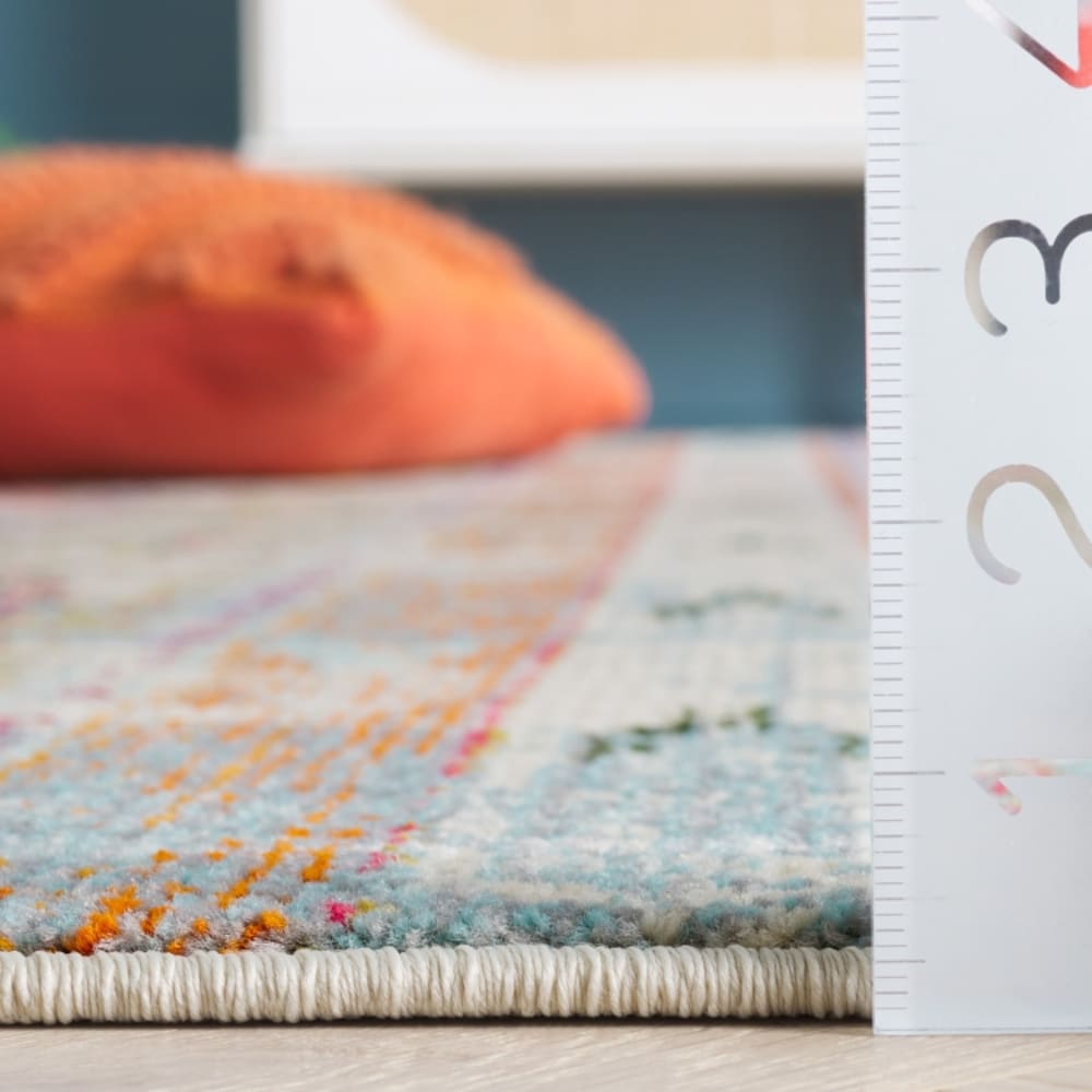 Tapis bohème chic en polypropylène multicolore, 201 x 201 cm — vue 4