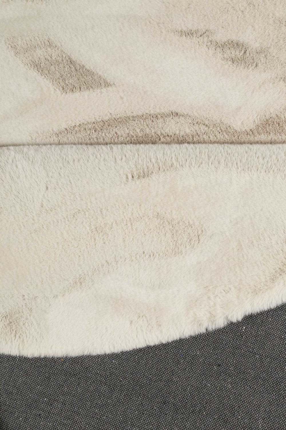 Tapis rond imitation fourrure doux tufté gris-beige D150 — vue 4