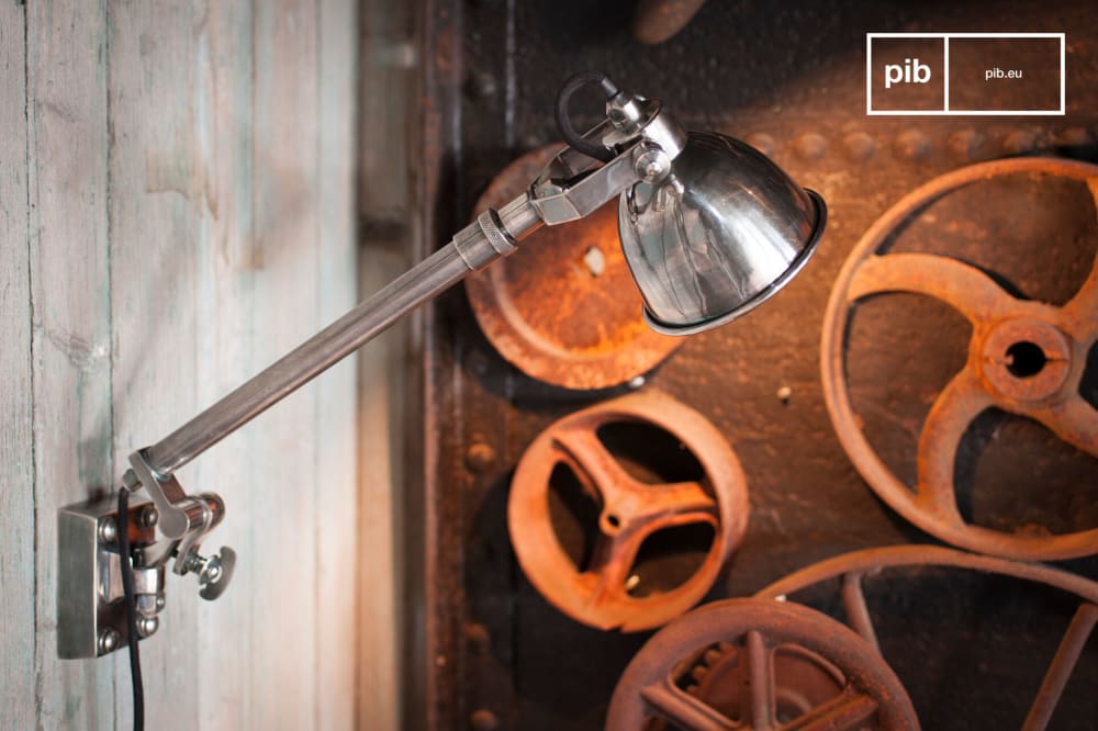 Applique téléscopique en métal argenté