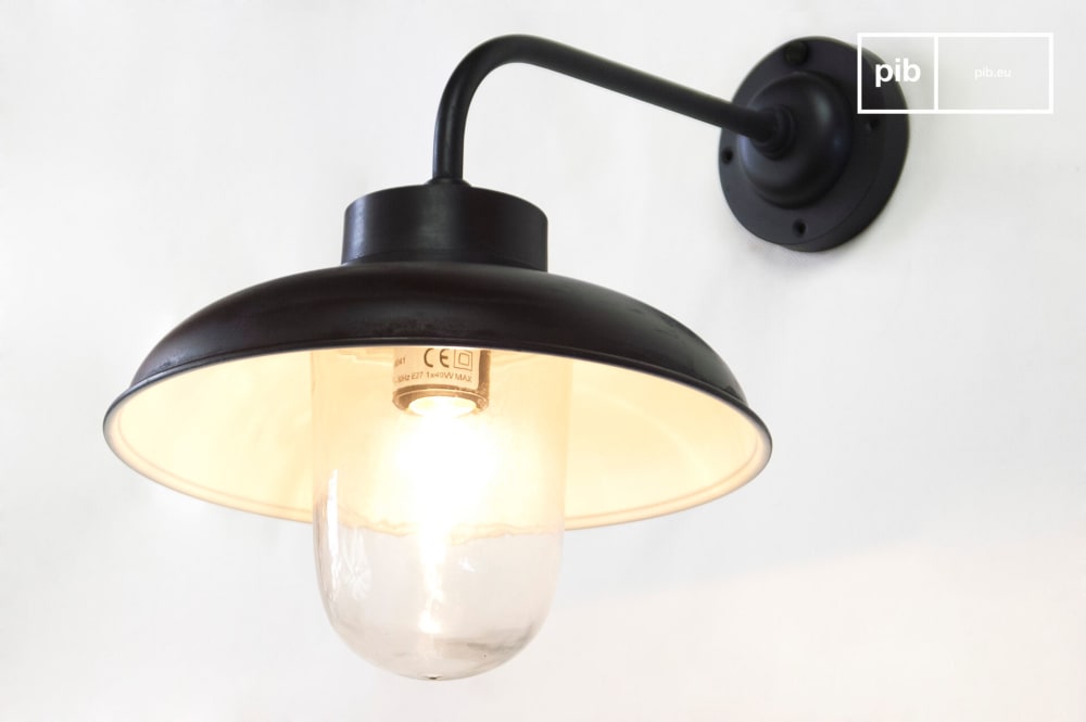 Applique d'extérieur coudée en métal noir