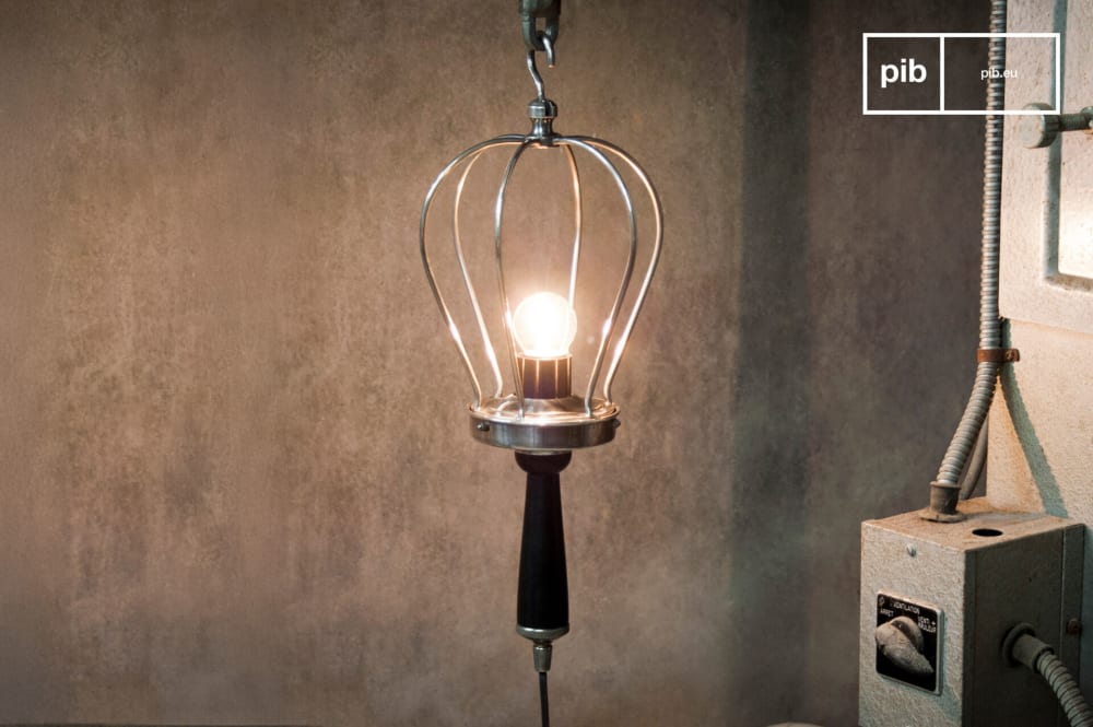 Lampada in metallo argentato - PIB