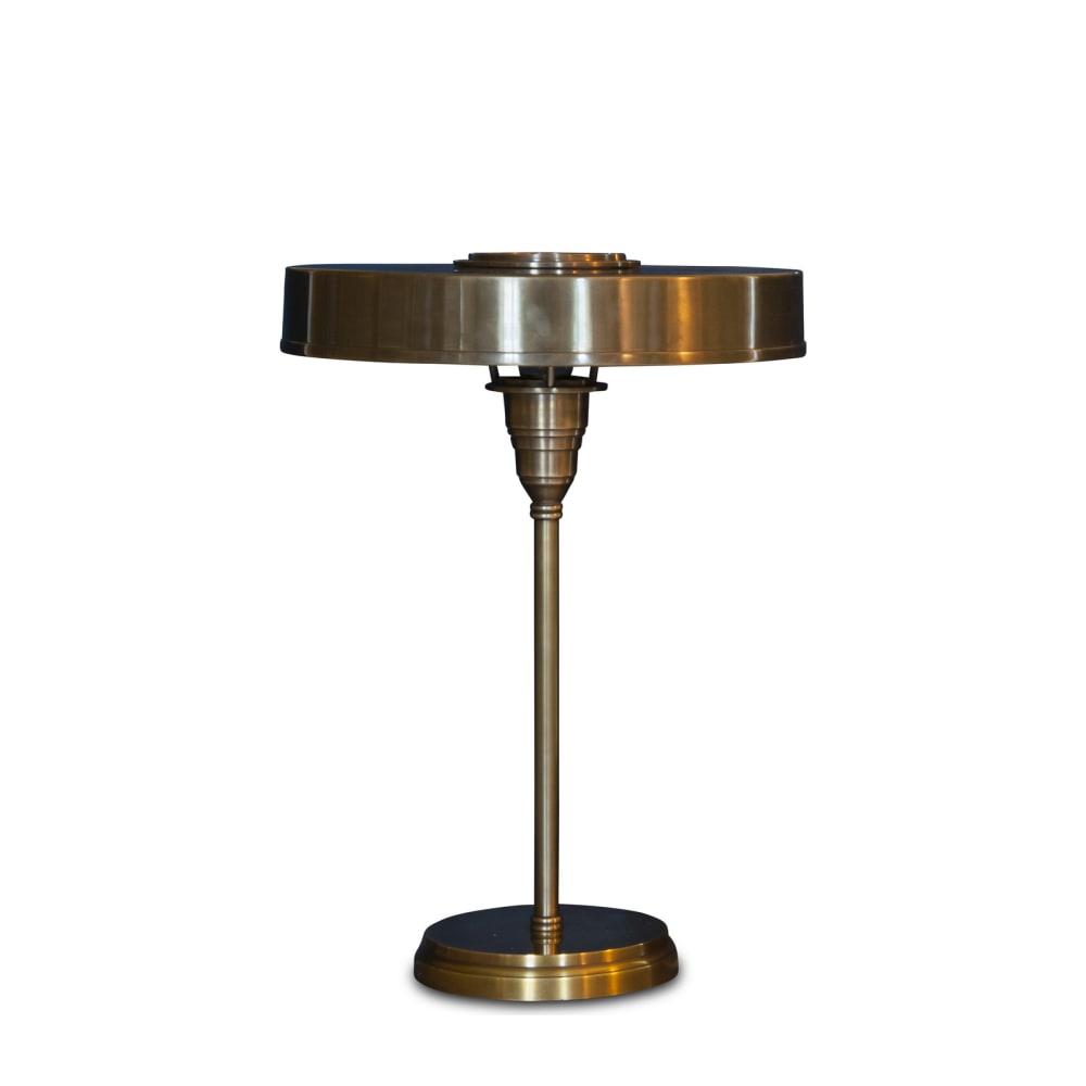 Lámpara de mesa de latón dorado