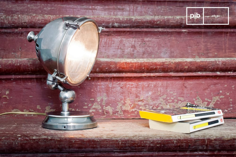 Lampe à poser phare argenté — vue 3