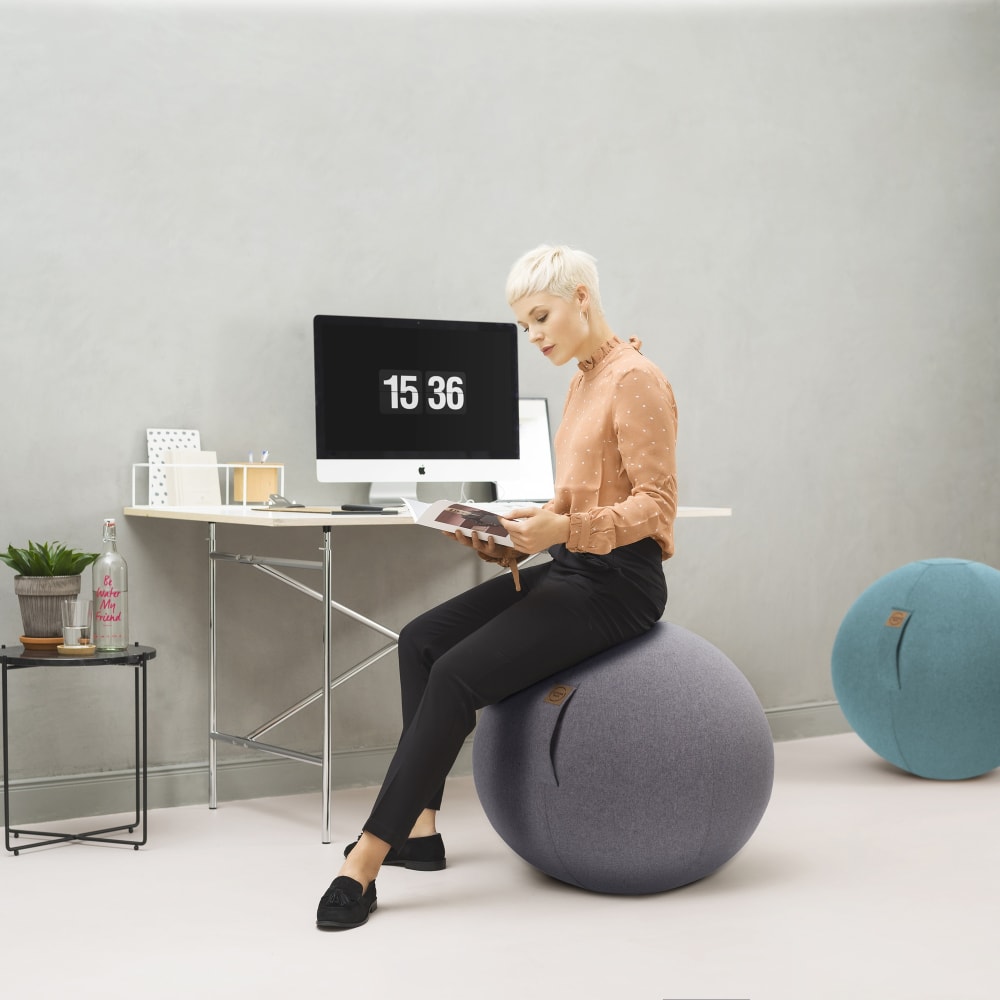 Balle d'assise aspect feutrine gris avec poignée polyester d65 - Maisons du Monde