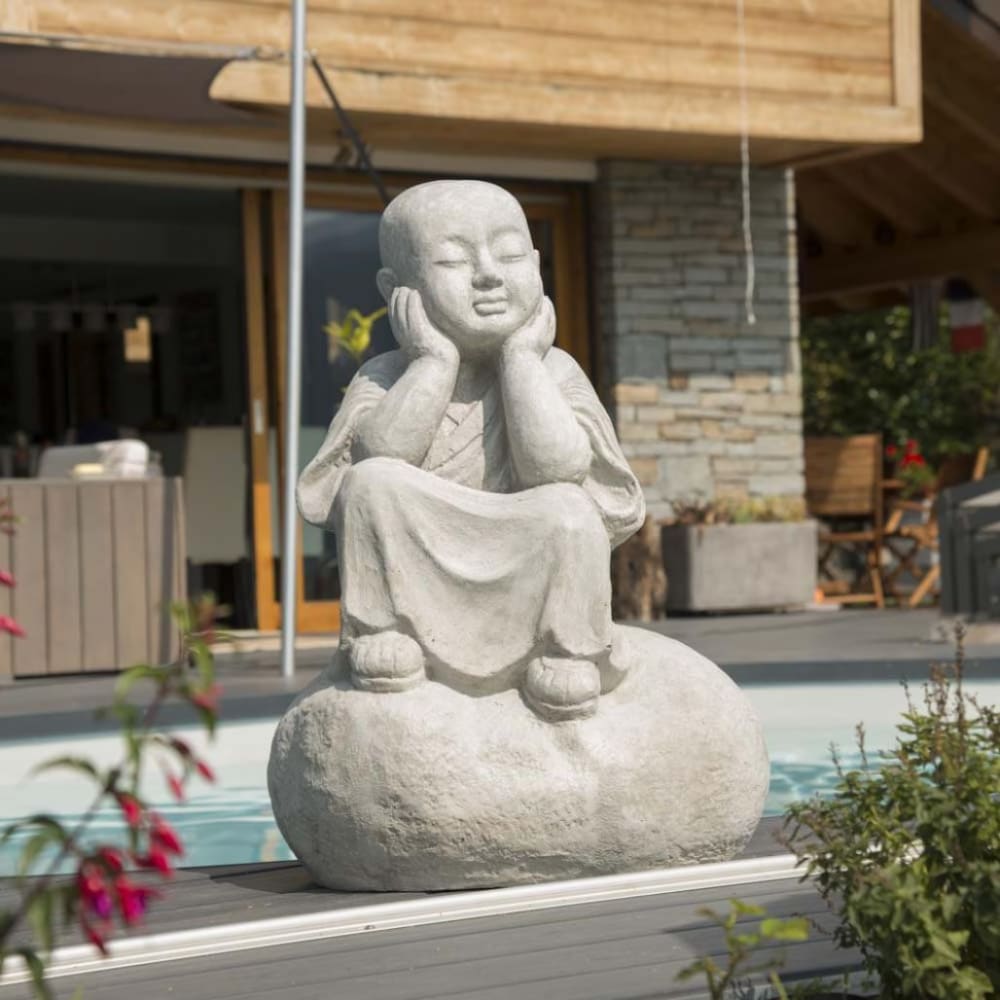 Statue moine shaolin pensif gris clair h80cm - Maisons du Monde