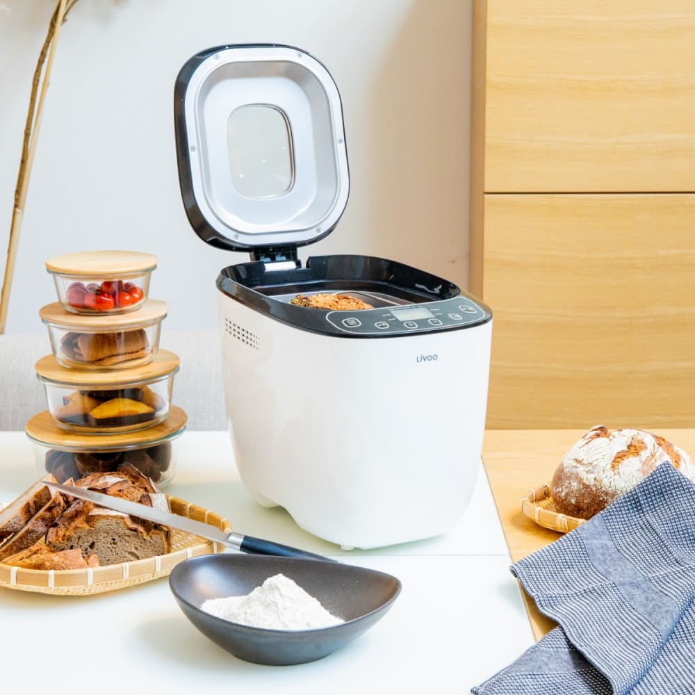 Machine à pain 550W 12 programmes en aluminium blanc