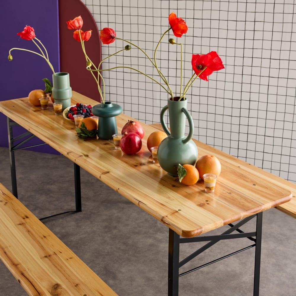 Table en bois 180cm avec 2 bancs esprit brasserie