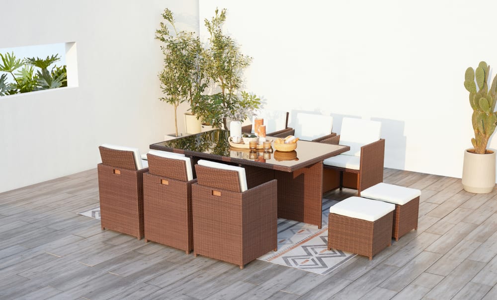 Table et chaises 10 places encastrables résine marron/blanc - Maisons du Monde