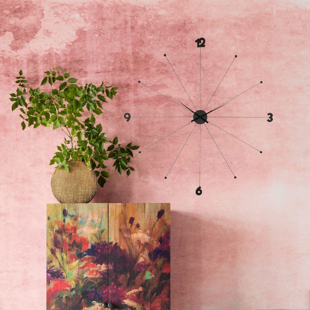 Horloge en acier noir