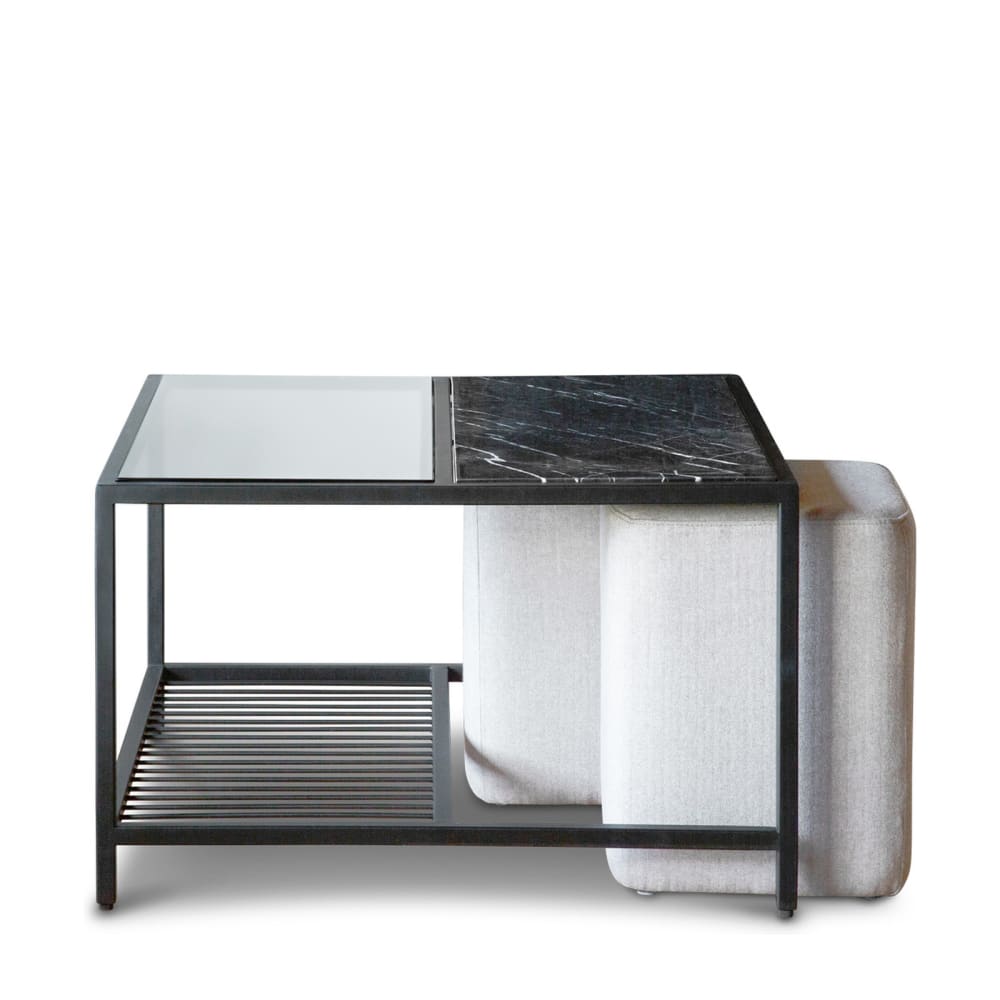 Table basse carrée en marbre noir et poufs gris - Maisons du Monde