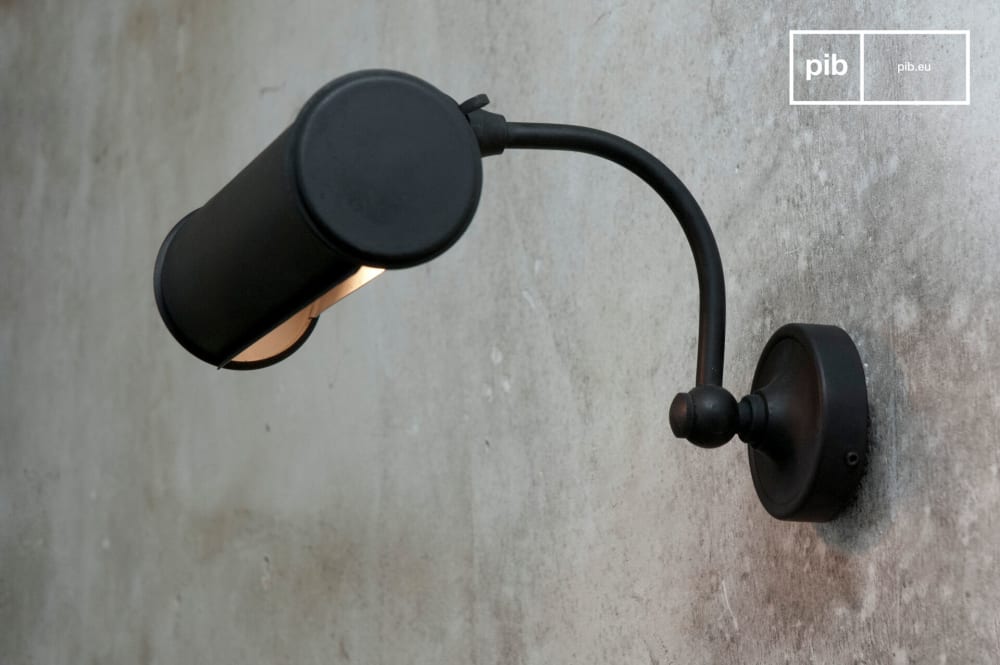 Lampada da parete in metallo nero - PIB