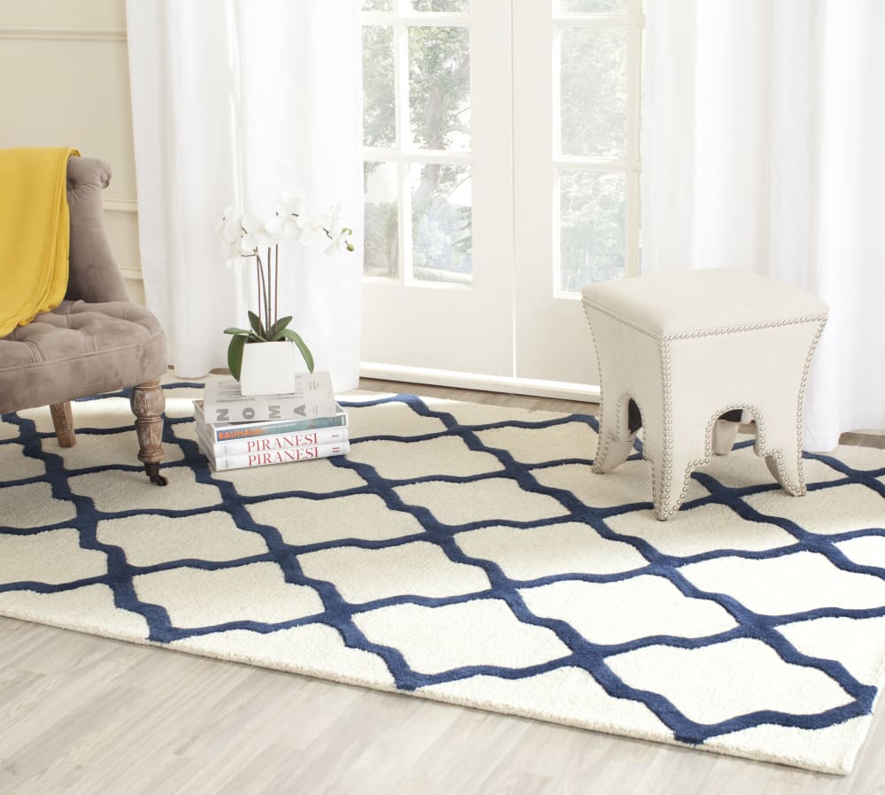 Tapis treillis en laine blanc/bleu, 122 x 183 cm — vue 3