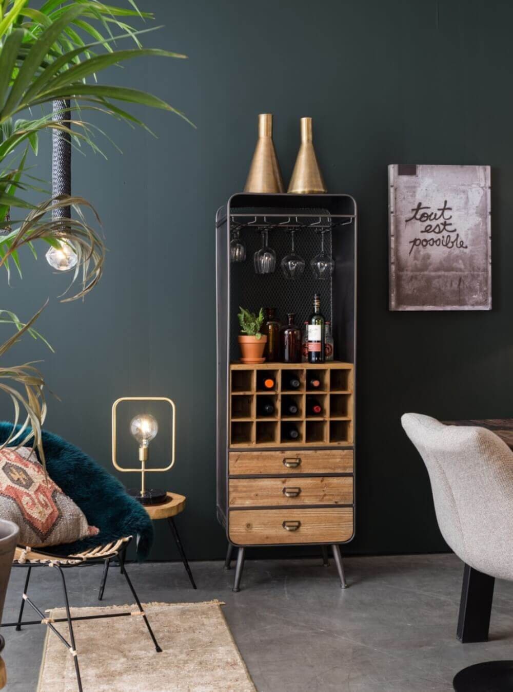 Rangement bar en bois massif et acier gris - Maisons du Monde