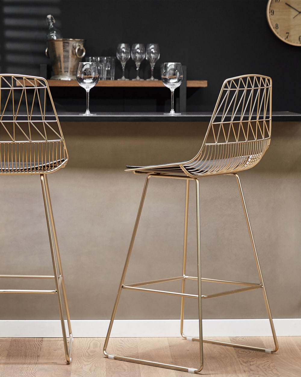 Set mit 2 Barstühlen aus Metall, gold - Maisons Du Monde