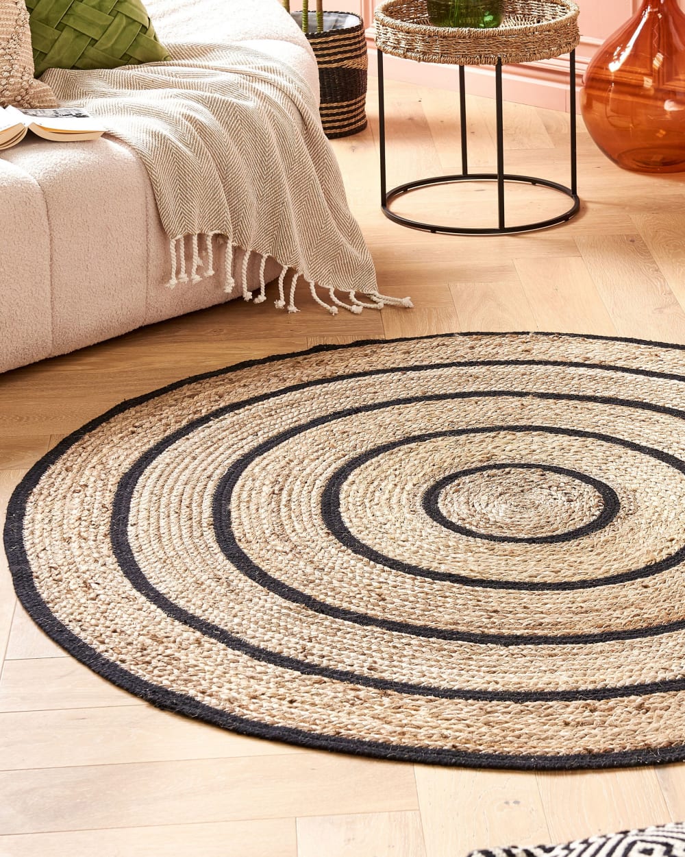 Tapis rond tressé beige et noir D140cm — vue 3