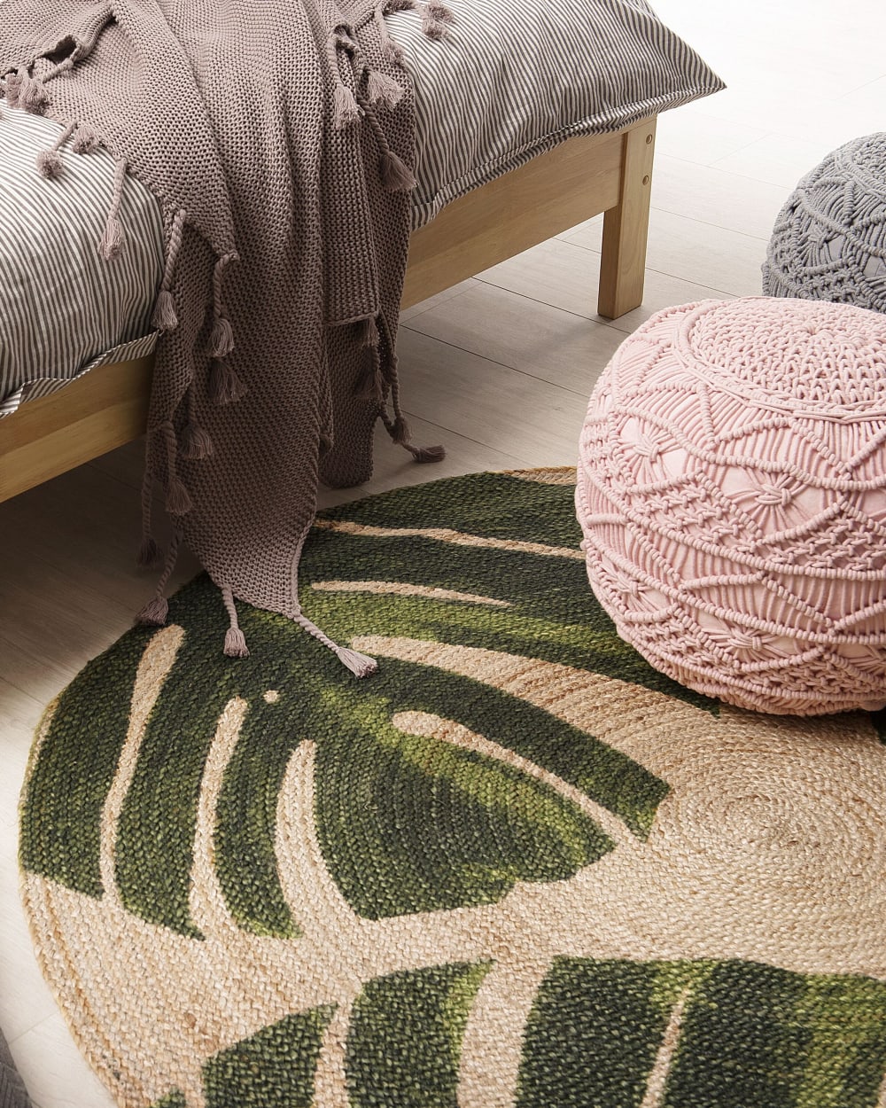 Tapis rond à motif végétal beige et vert D140cm — vue 3
