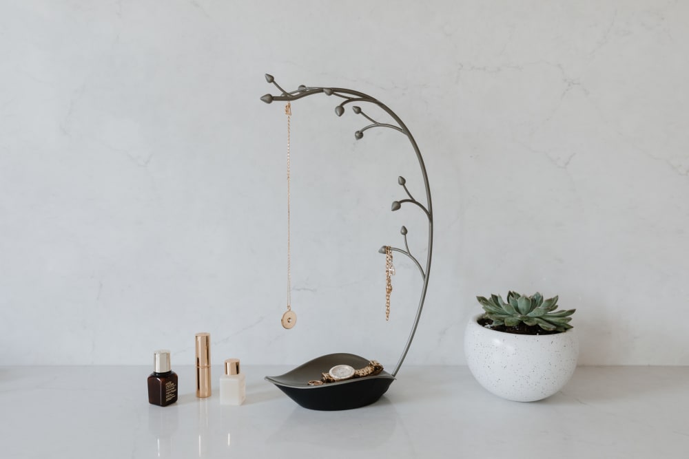 Arbre à bijoux en métal couleur titanium - Maisons du Monde