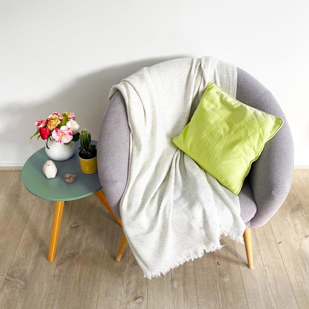 Plaid cachemire et laine chevrons beige amande 130 x 230 cm