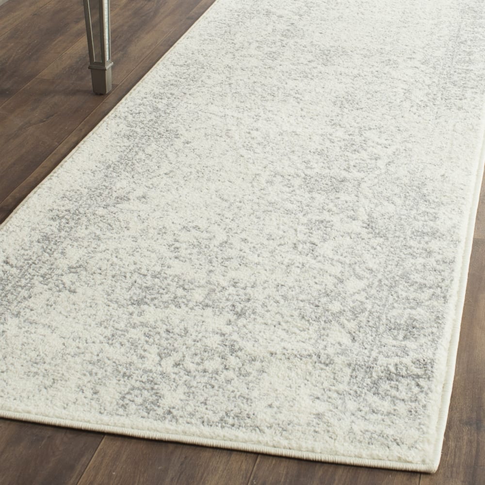 Tapis vintage patiné en polypropylène blanc/argent, 76 x 244 cm — vue 3