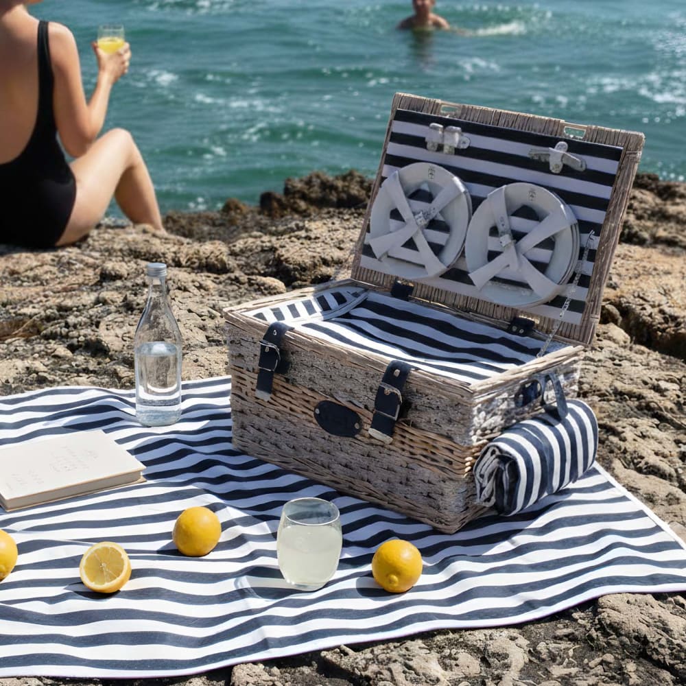 Panier pique-nique Marine aux rayures bleues et blanches 6 personnes