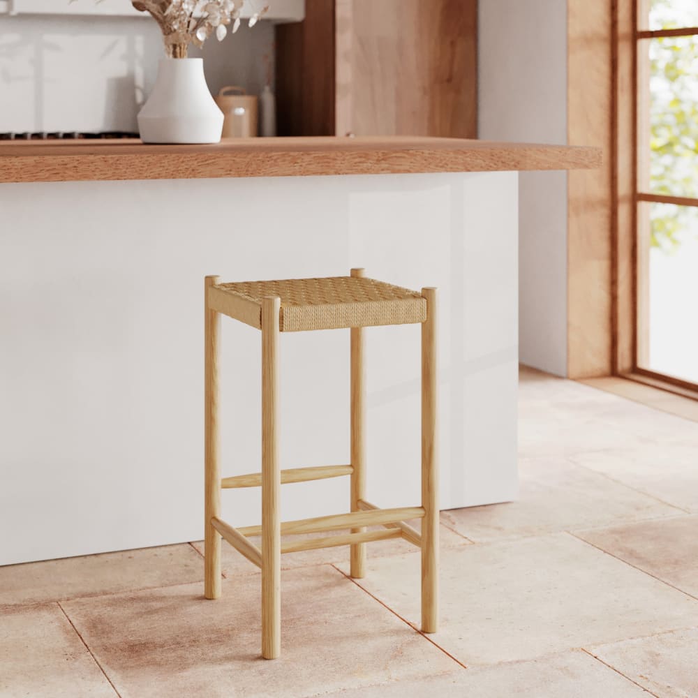 Taburetes para isla de cocina de mimbre y madera 65 cm - Maisons du Monde
