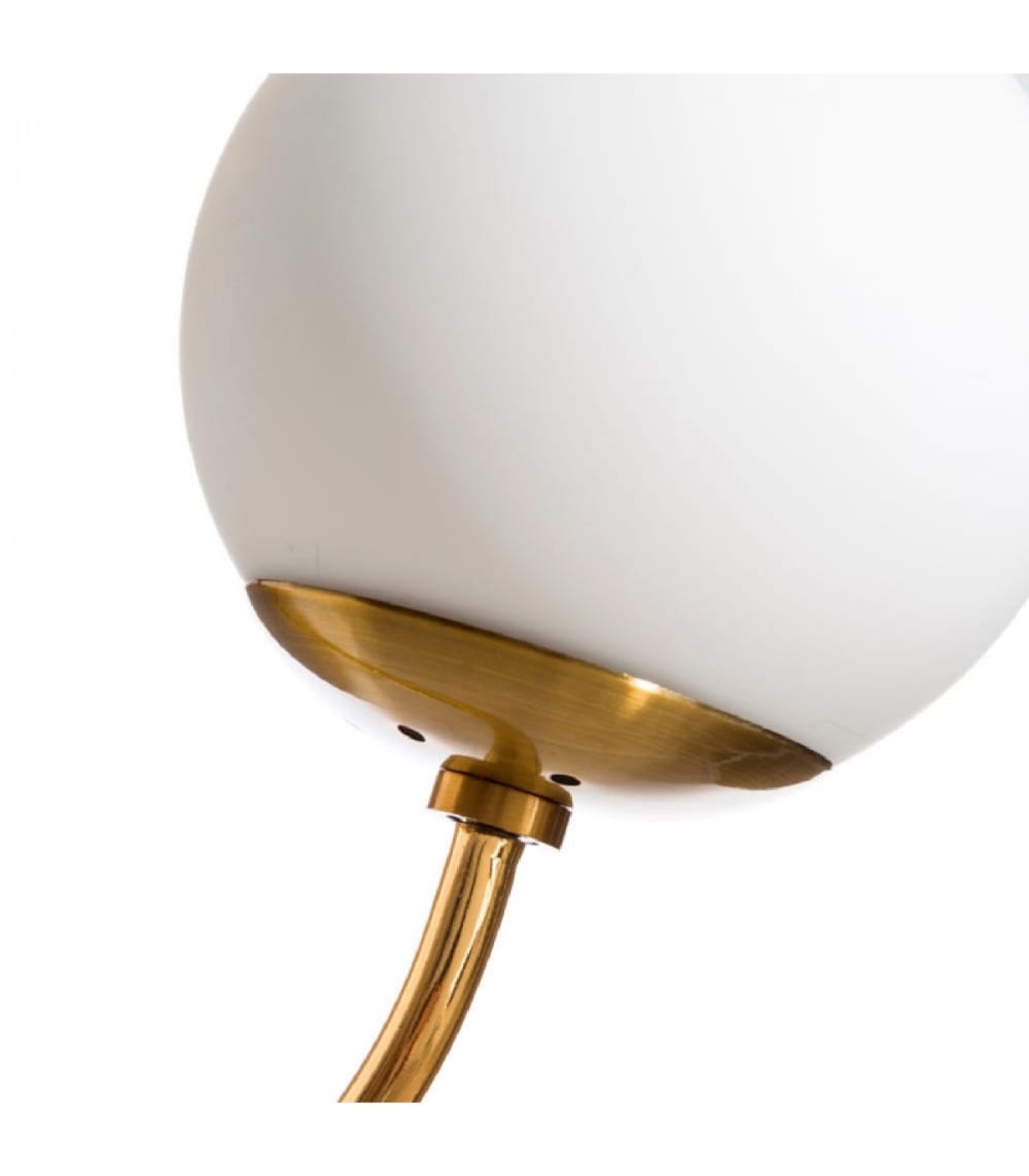 Applique murale métal doré et globe en verre dépoli blanc - Maisons du Monde