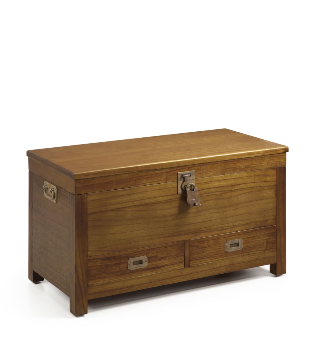 coffre en bois marron