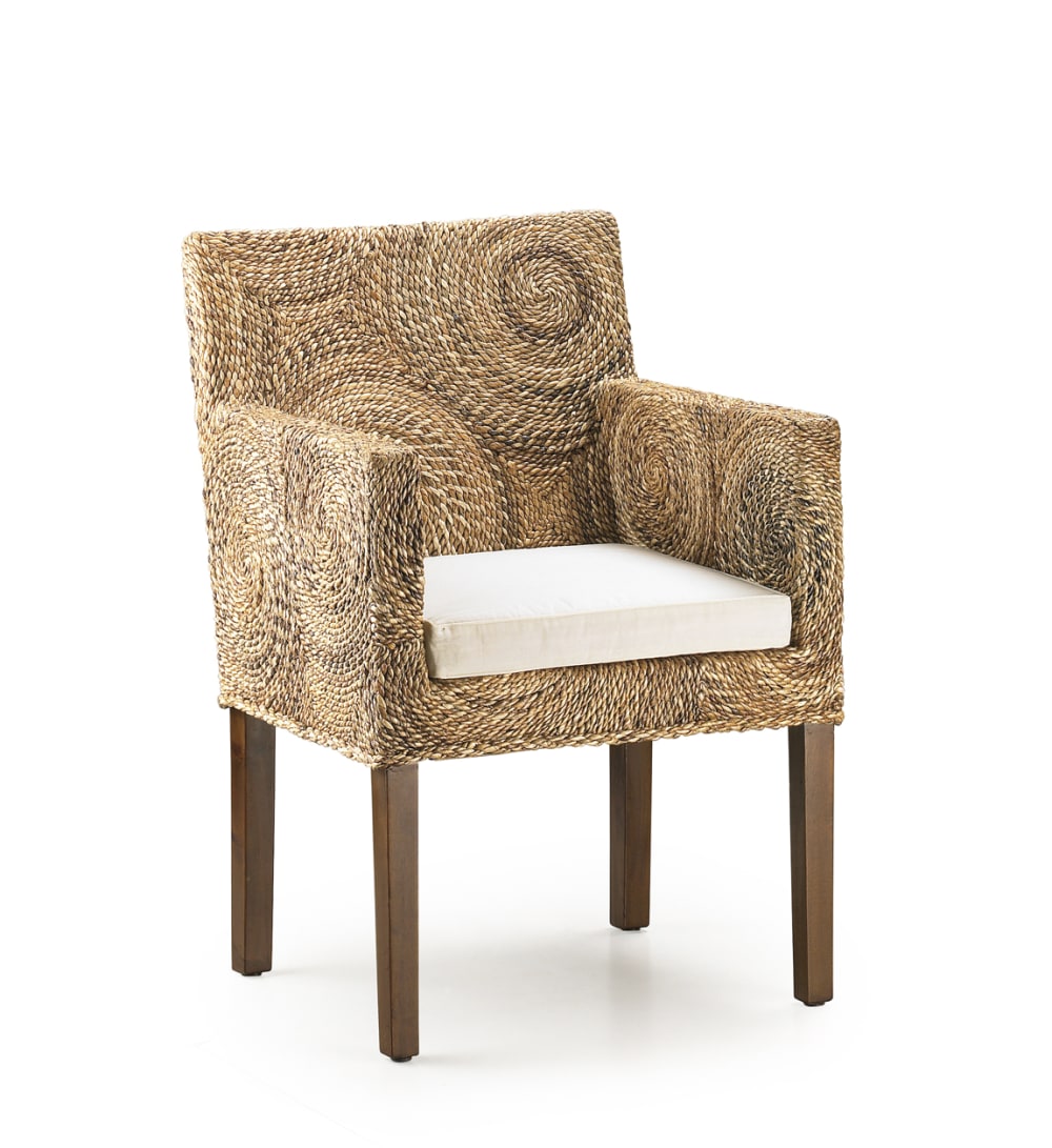 fauteuil en rotin marron