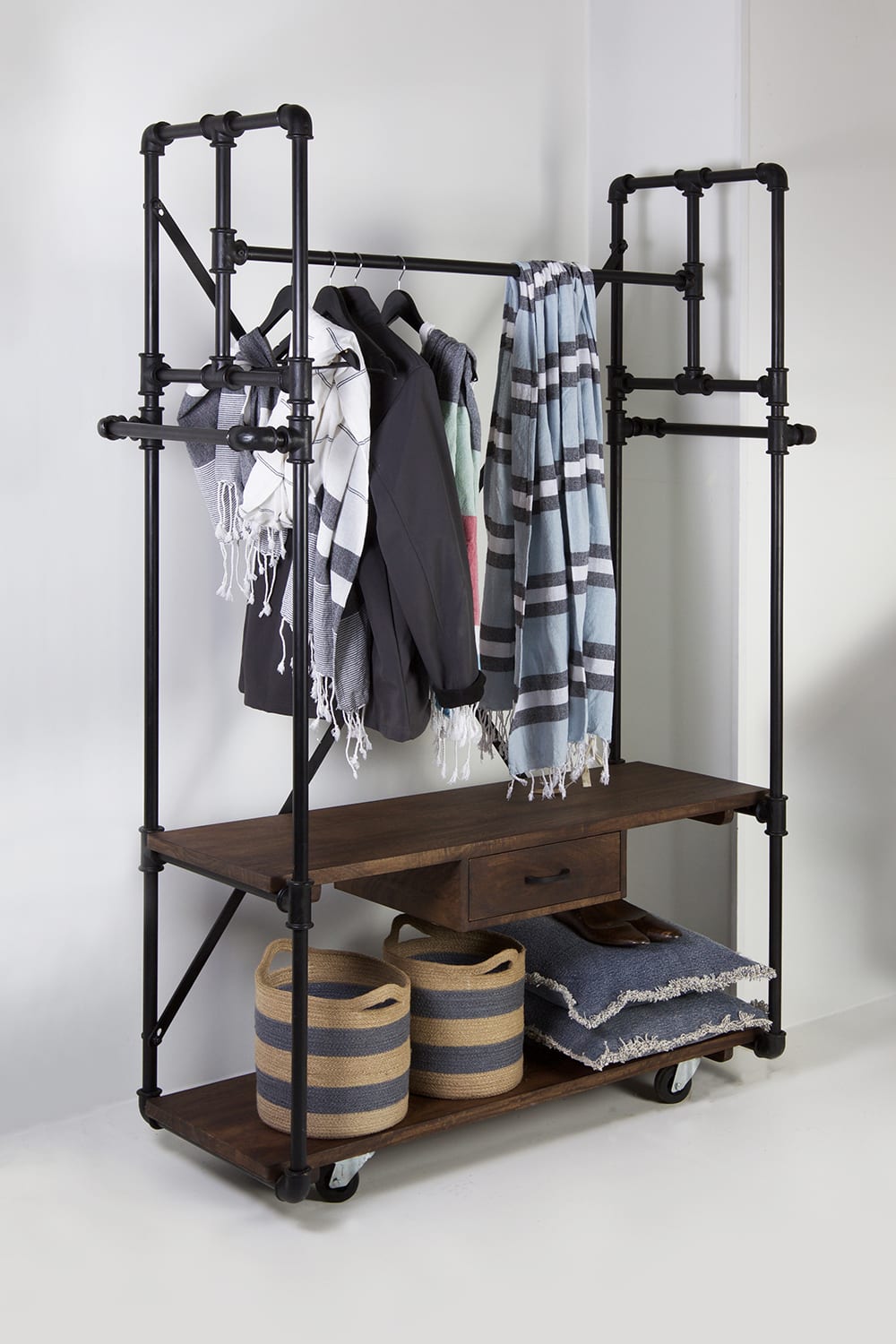 Portant en bois marron et fer noir