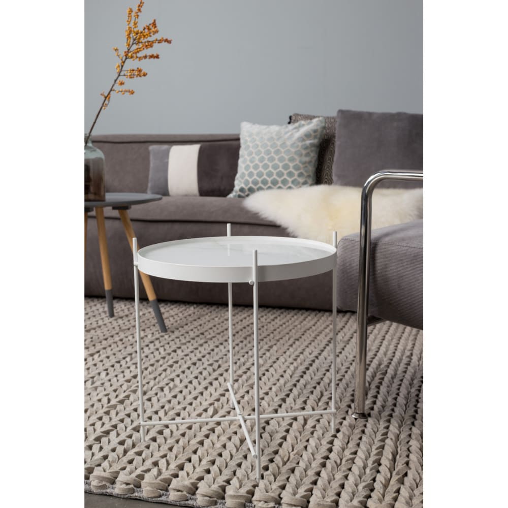 Table basse design en métal blanc