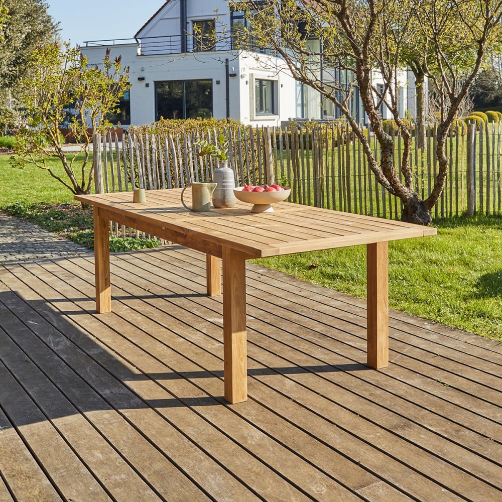 Table de jardin en teck recyclé massif 8/10 pers. Table de jardin en teck recyclé massif 8/10 pers.