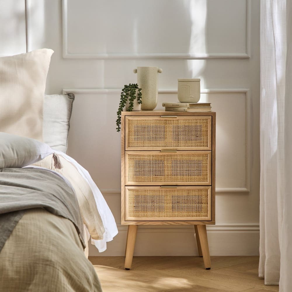 Table de chevet 3 Tiroirs Façade en Cannage Rotin Naturel