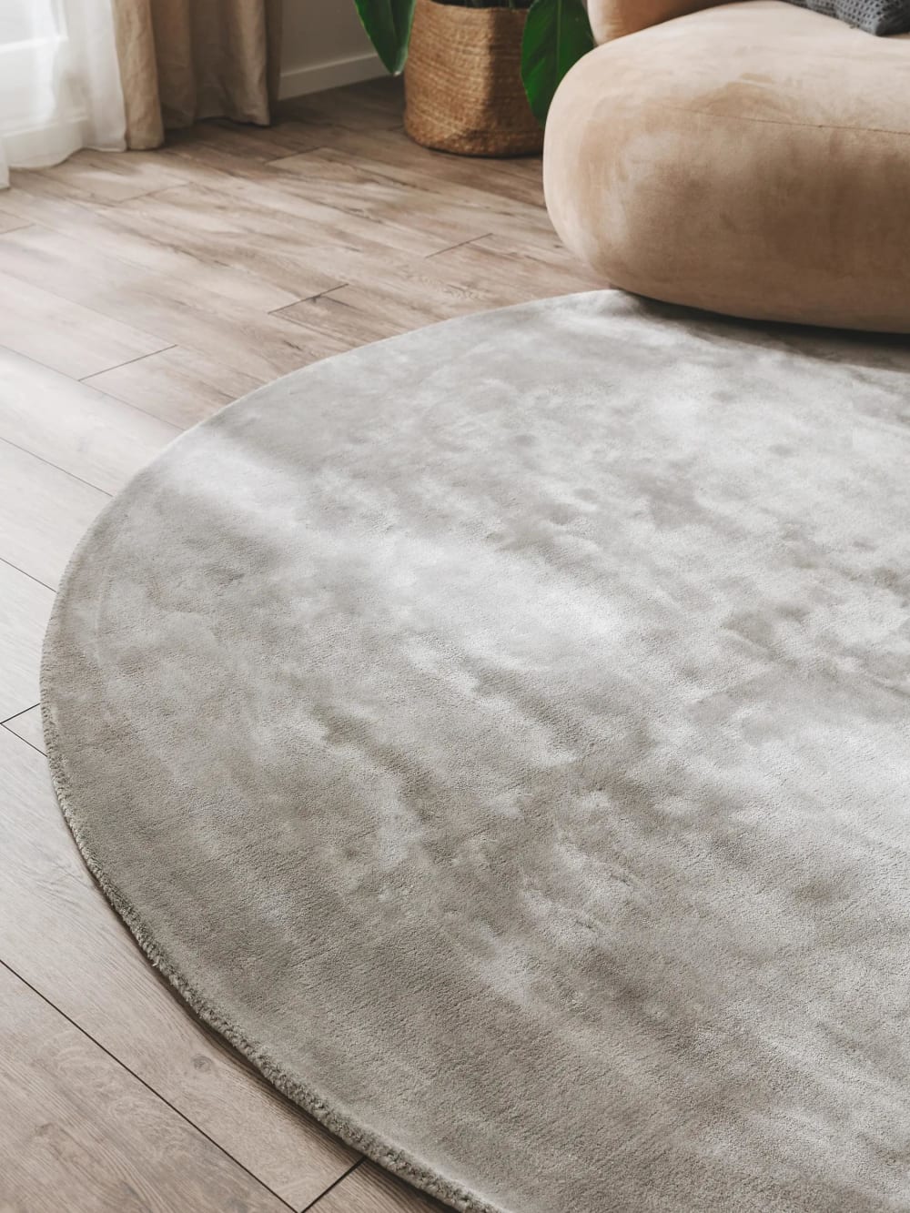 Tapis en viscose rond gris D 160 — vue 4