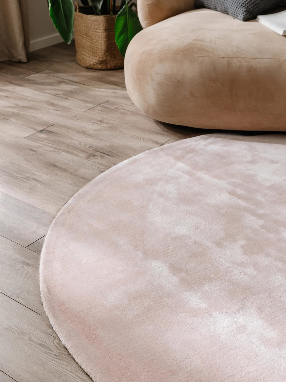 Tapis en viscose rond rose D 120 — vue 4