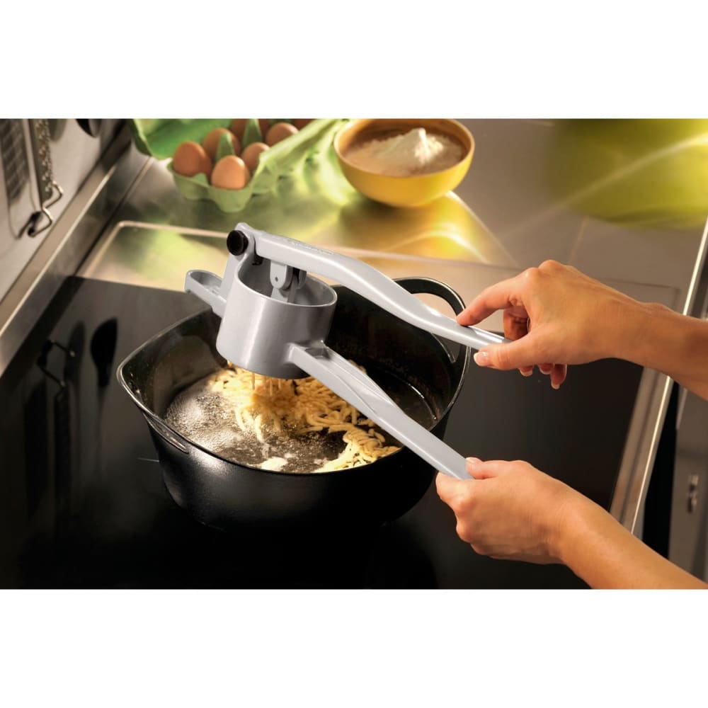 Presse à spaetzle en aluminium argent - Maisons du Monde